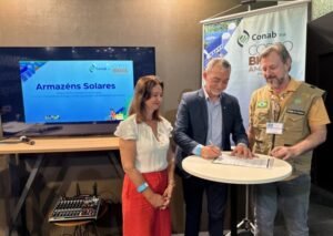 Conab e Universidade de Pelotas firmam parceria para instalação de energia solar em armazéns