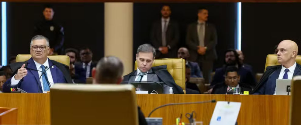 Com STF sangrando, campanha vira guerra de versões