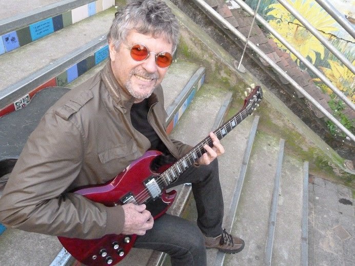 Claudio Veracruz comemora 50 anos de carreira no Festival de Verão, do Café Fon Fon