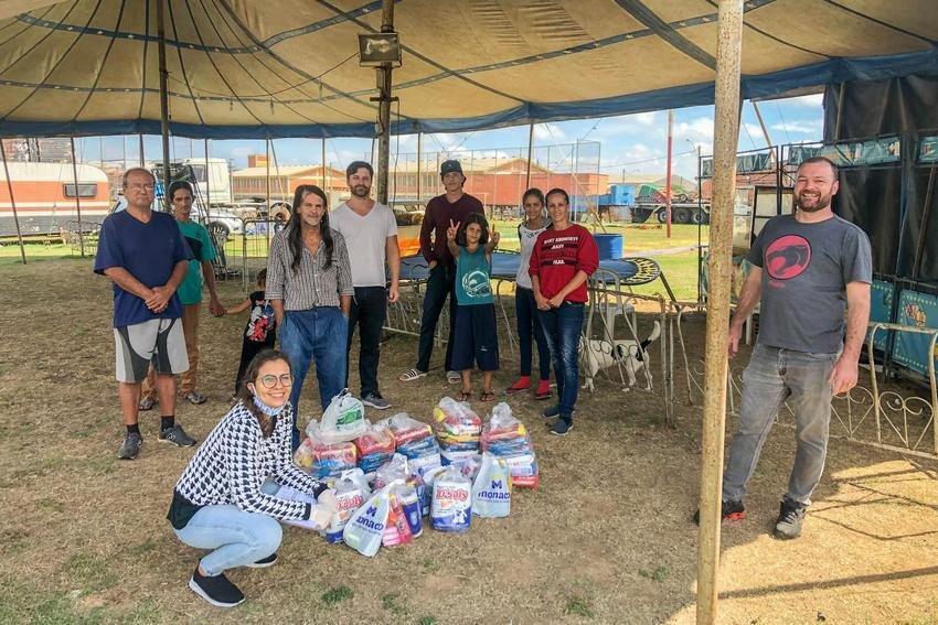 Campanha arrecada doações de alimentos para profissionais da cultura