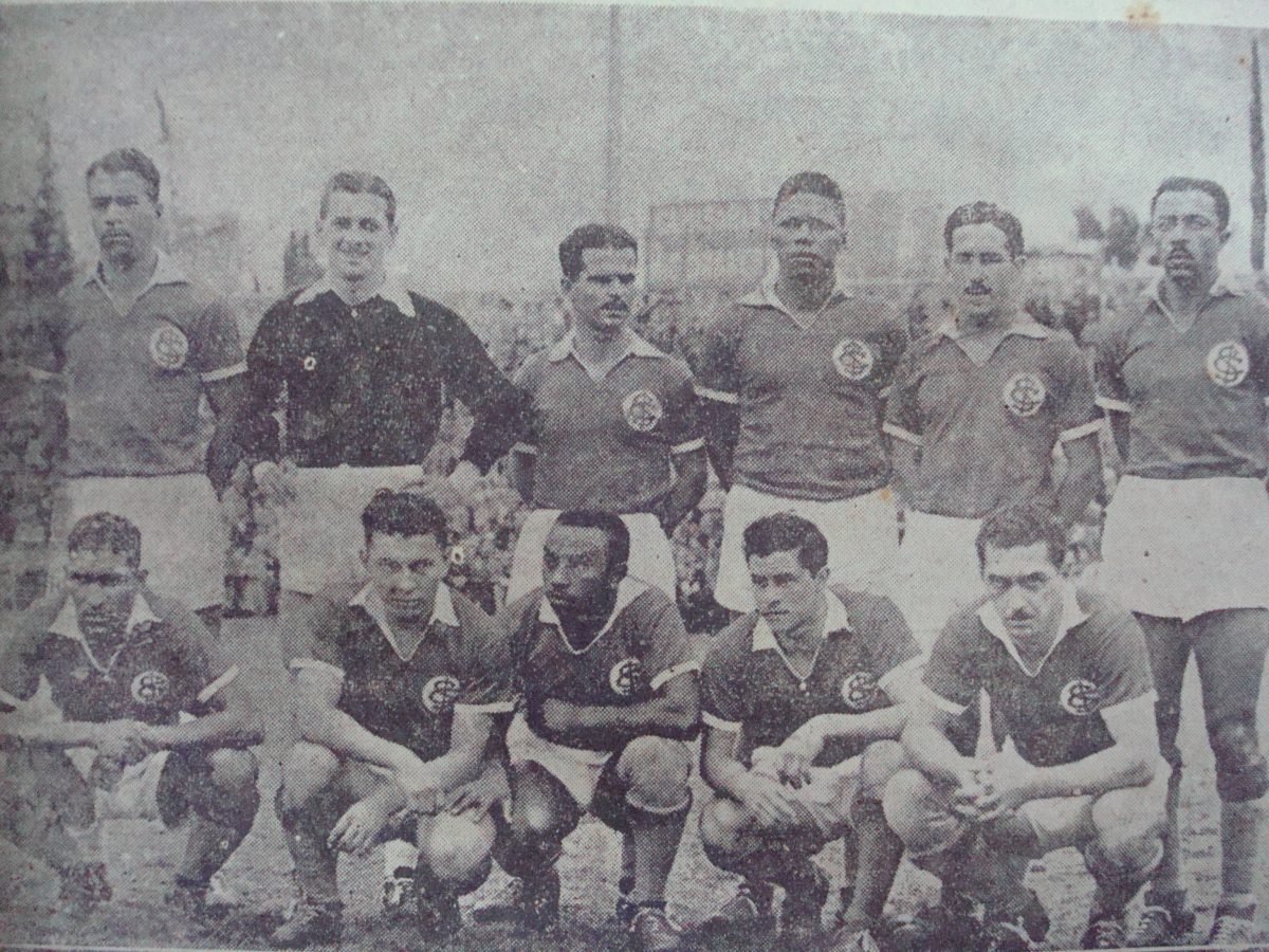 Vitórias sucessivas dão atualidade a livro que resgata a história do “Rolo Compressor”