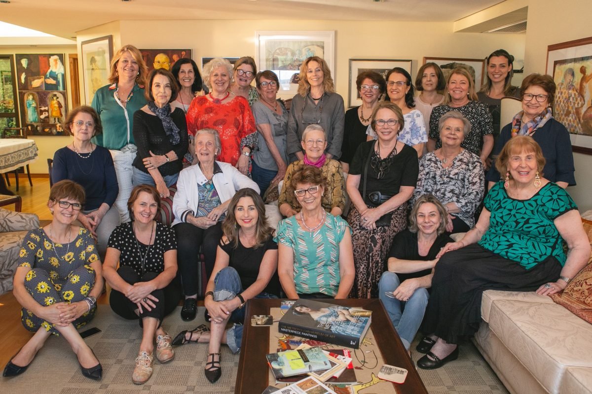 Exposição “Clara Pechansky y sus 33 amigas” começa a percorrer o México