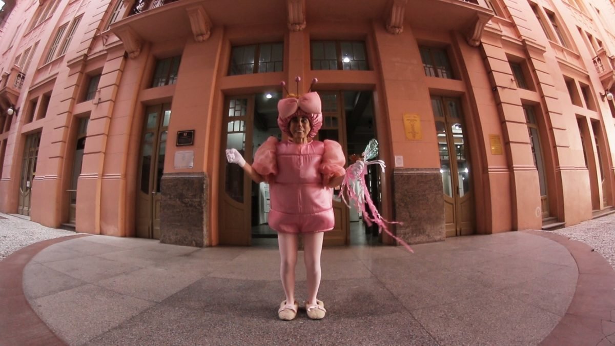 Especial “A Traça Biblió e o Poeta” terá apresentações em comunidades da periferia