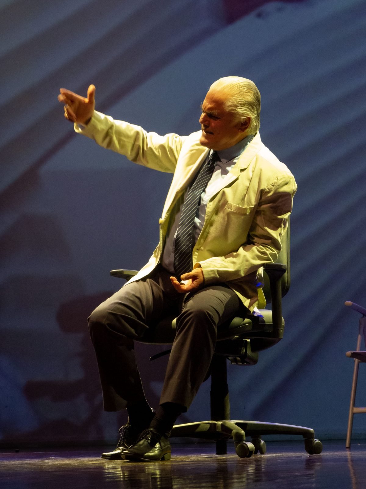 A trajetória humana de Leonel Brizola, no ano de seu centenário, no Teatro Dante Barone