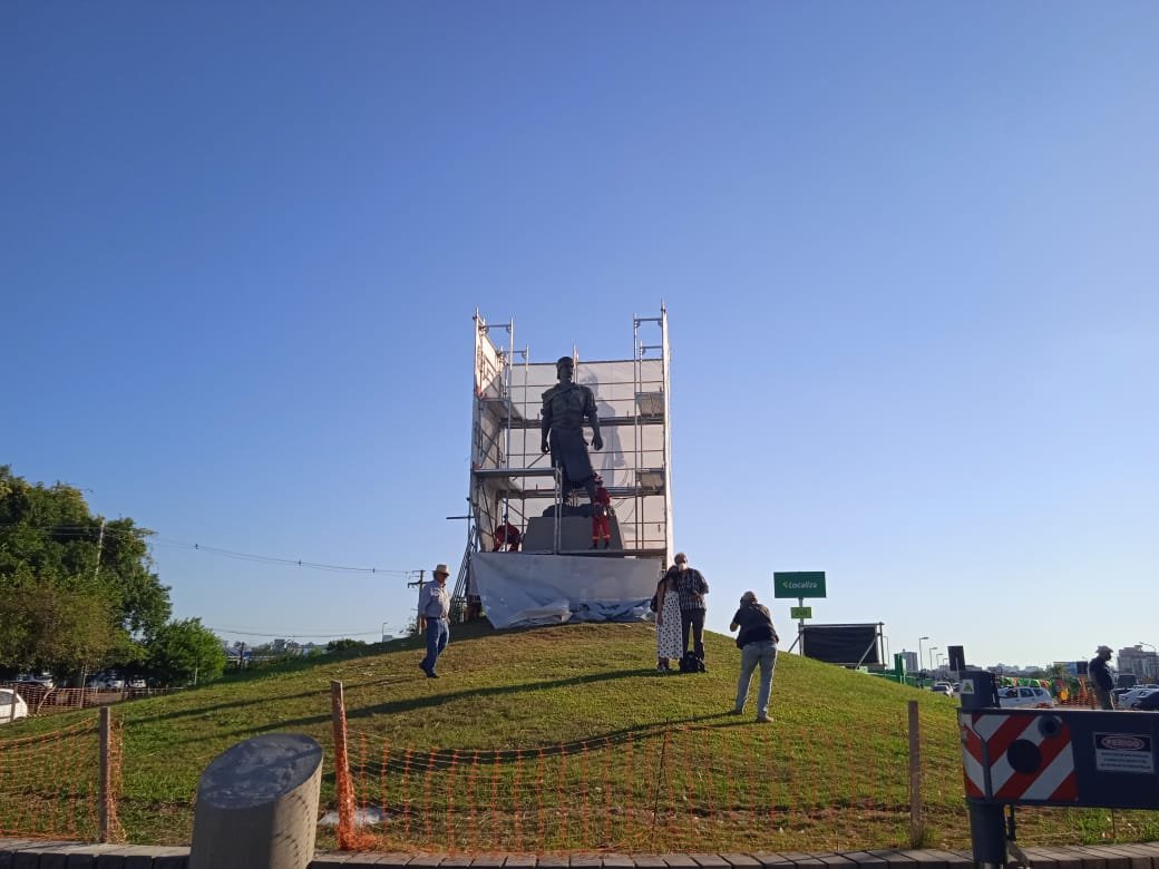 Estátua do Laçador revitalizada, será entregue para a prefeitura de Porto Alegre