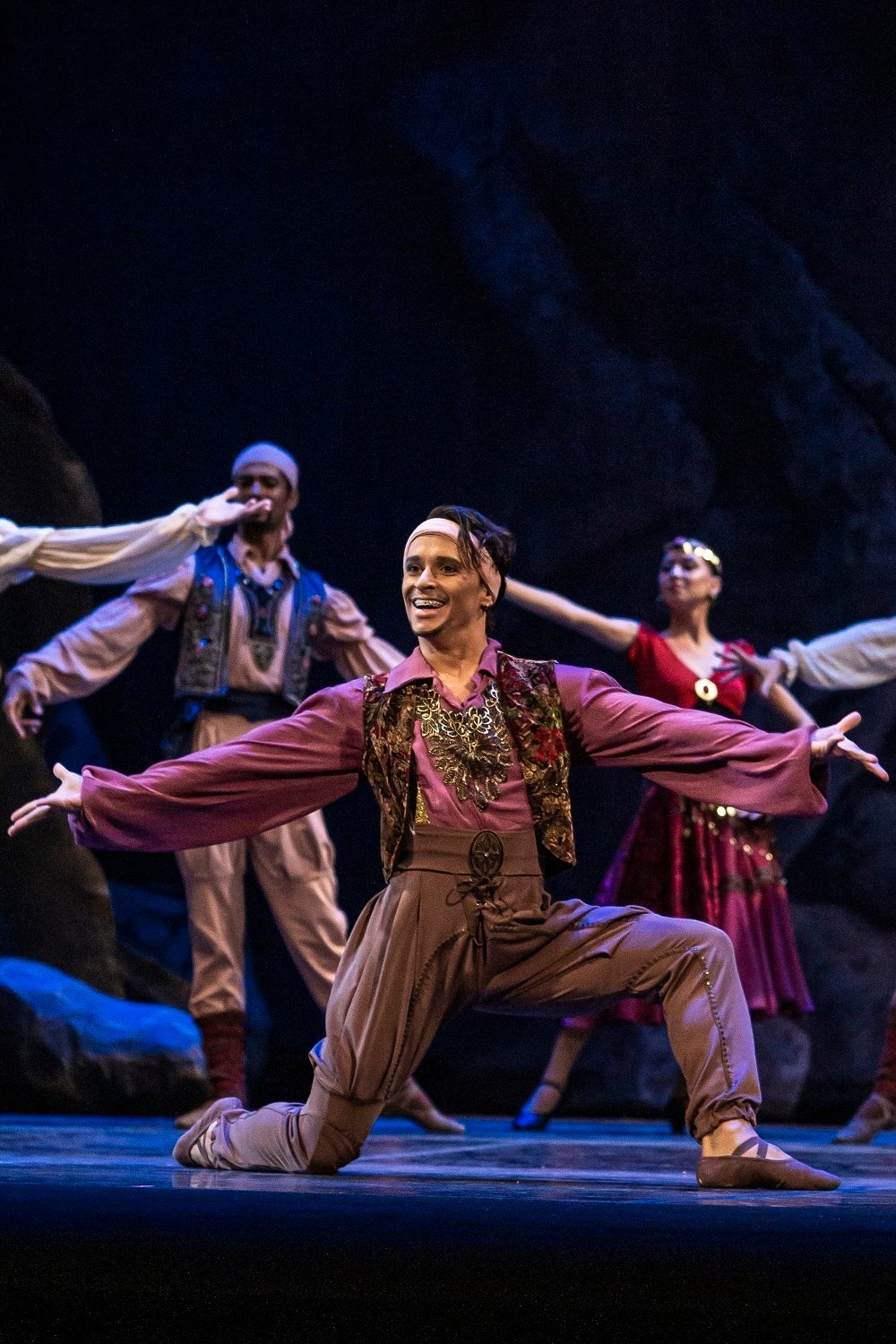 Ballet Vera Bublitz e as revelações da dança em noite de gala, no Theatro São Pedro