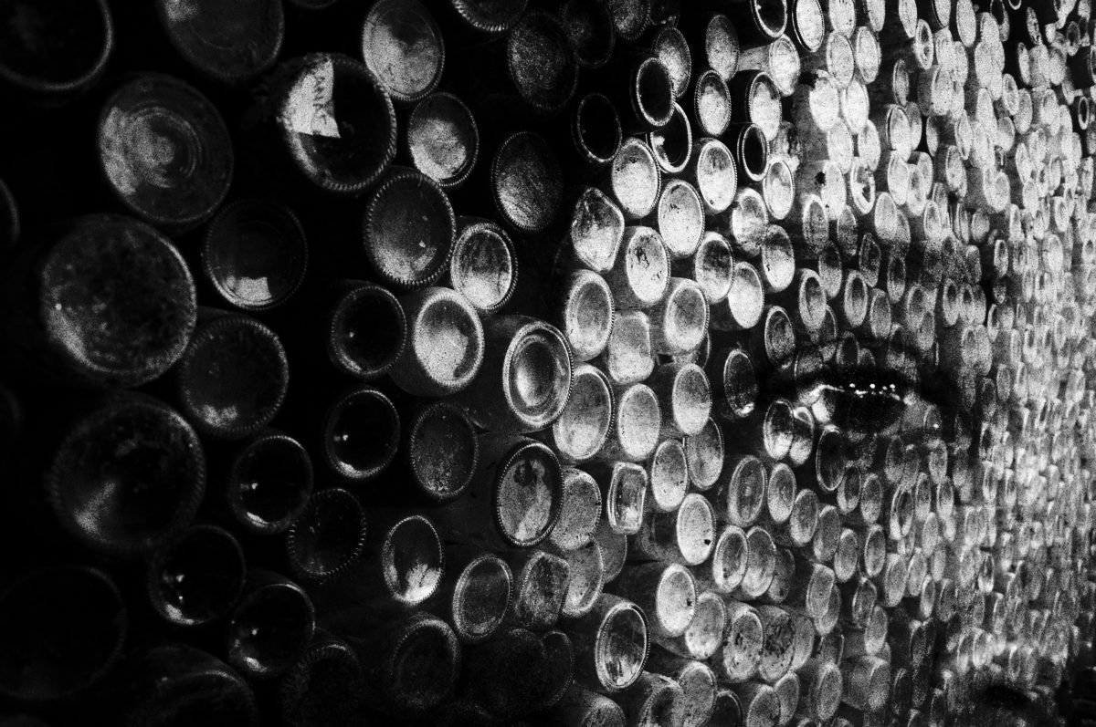 “Entre Utopias e Distopias” contempla diferentes linguagens artísticas, no Espaço Cultural Correios