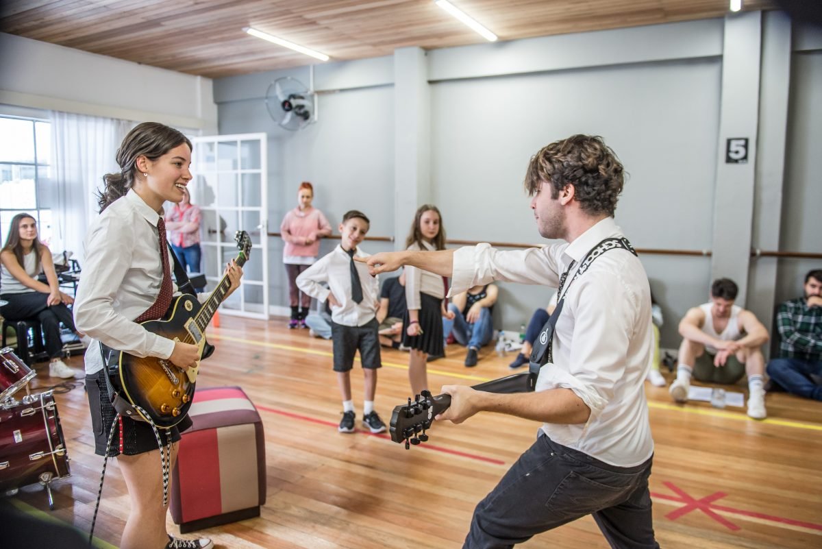“Escola do Rock – O Musical” estreia no dia 17, apresentado pela Bublitz Academia de Musicais