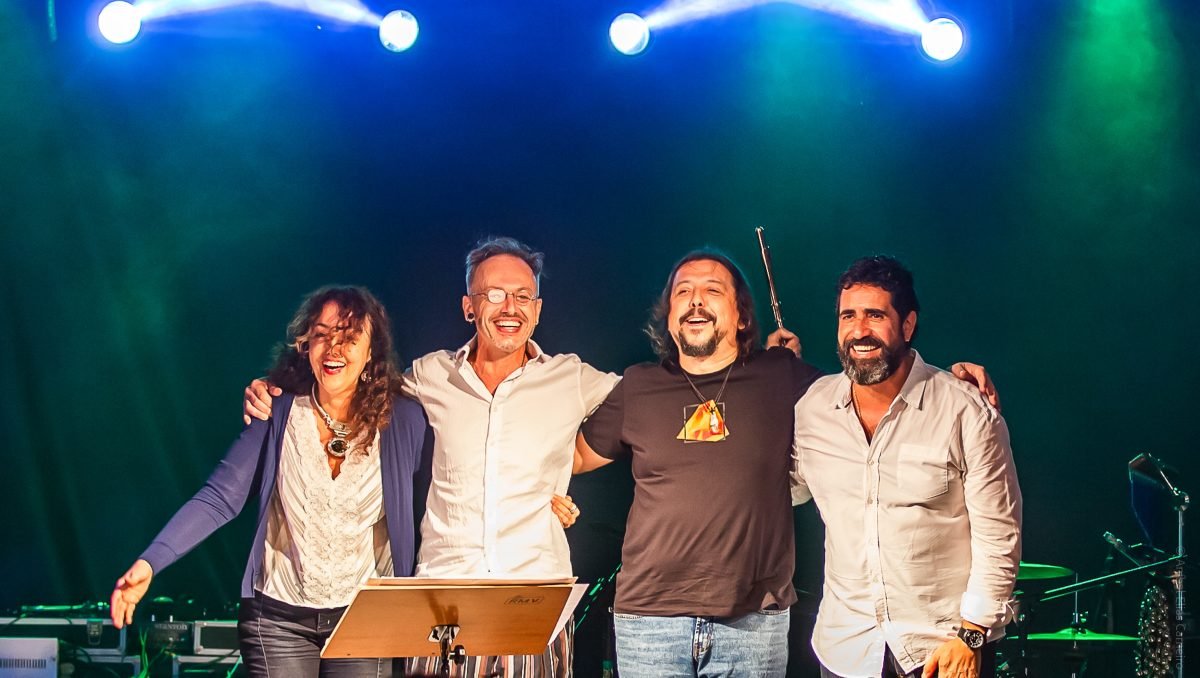 A musicalidade versátil do Dunia Elias Quarteto em apresentação única, no Teatro da Santa Casa