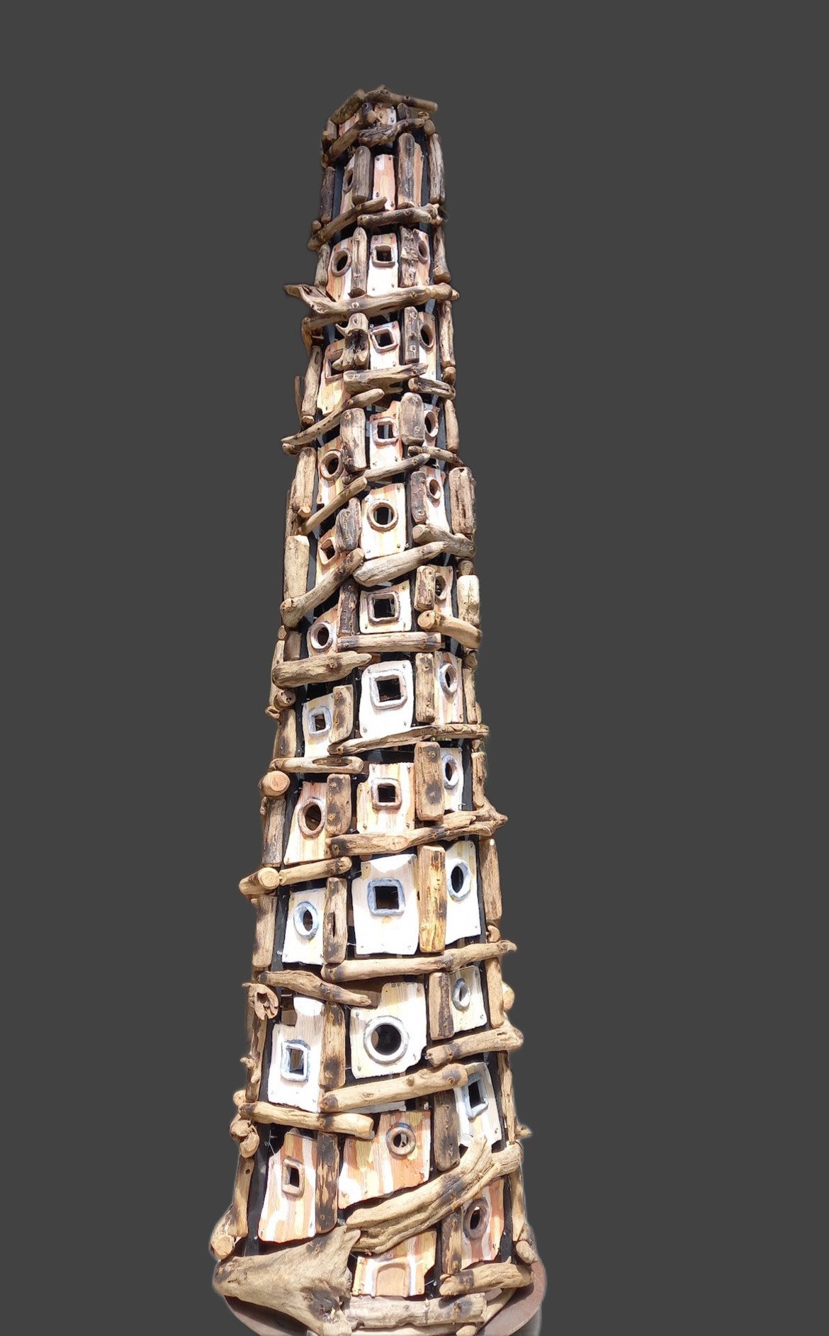 Exposição coletiva “Babel, caos adentro”: passagem bíblica na visão de 36 artistas visuais