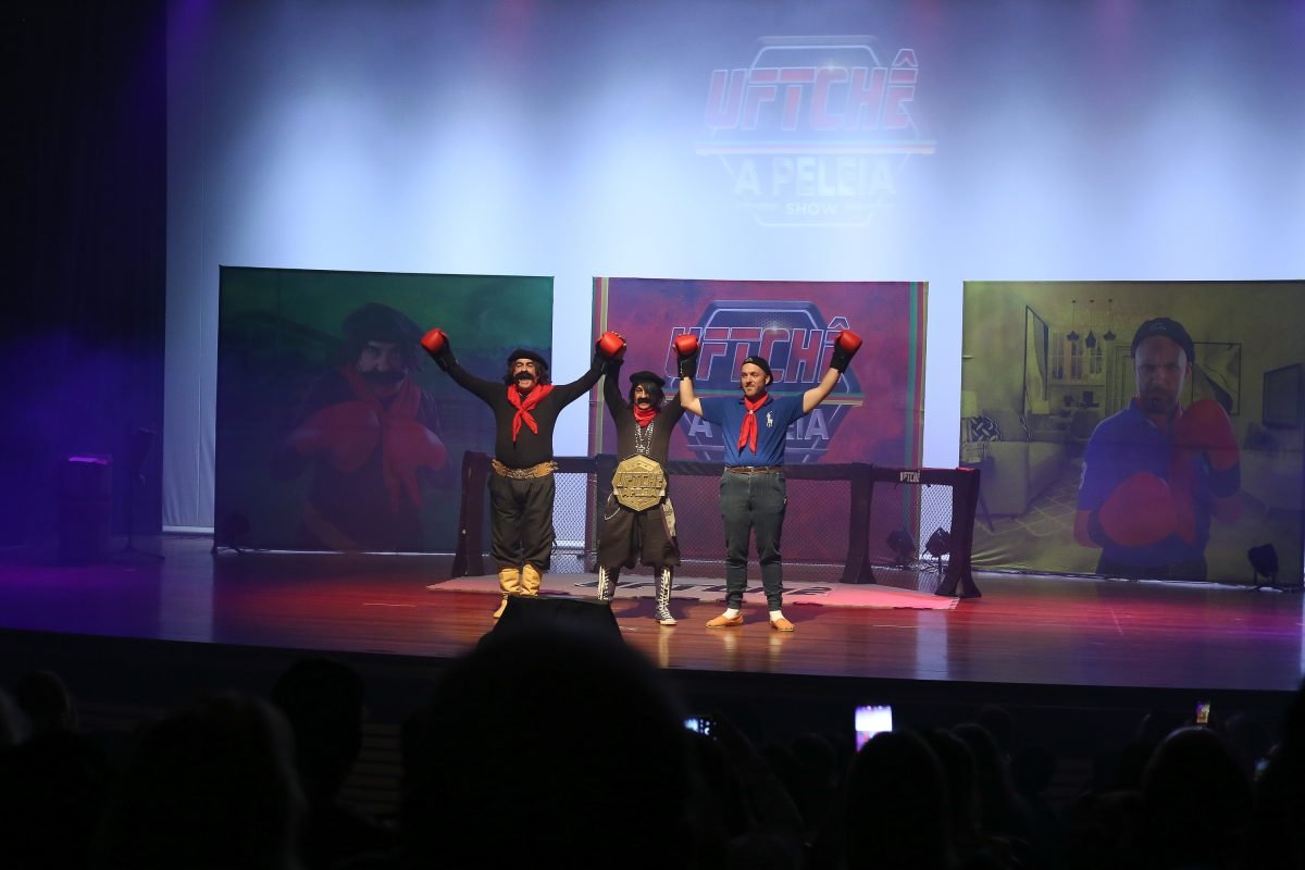 O show de humor “UFTchê – A Peleia” faz curta temporada em Porto Alegre