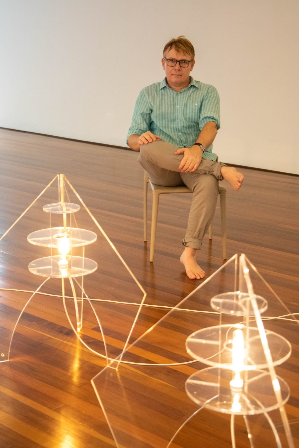 Fábio André Rheinheimer revisita trajetória como artista com a exposição “Portfólio”