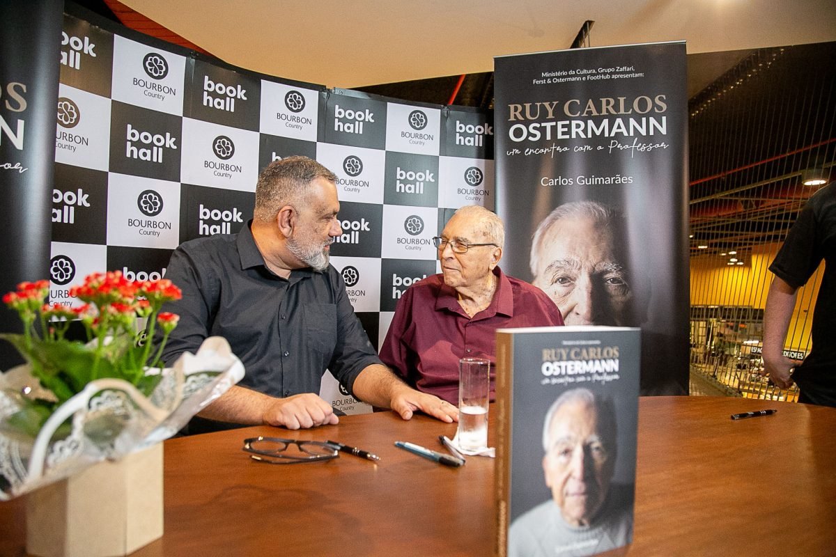 Livro sobre Ruy Carlos Ostermann terá lançamento, bate-papo e autógrafos dia 12 na Feira do Livro de Porto Alegre