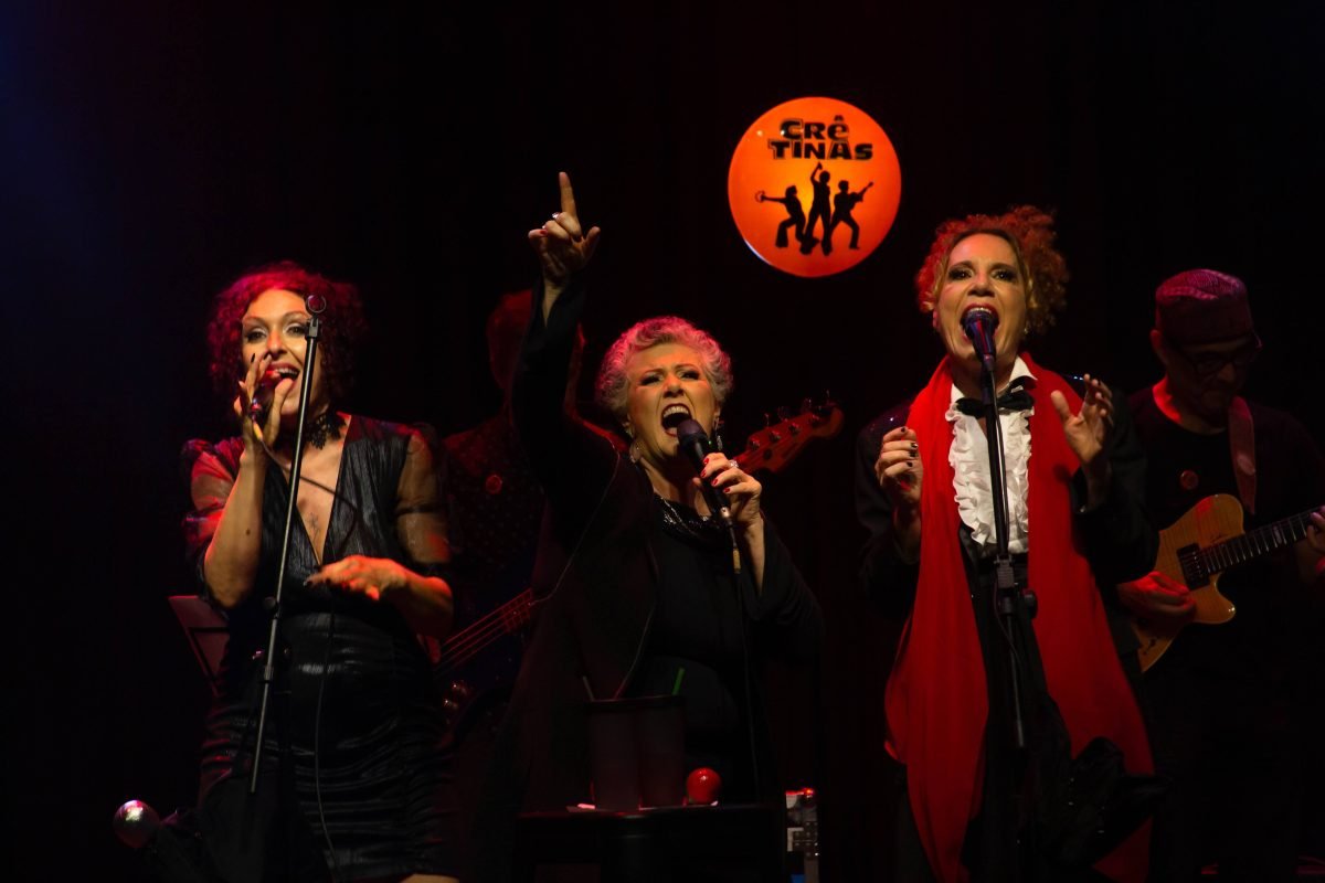 Música e humor das “Crê Tinas”, neste domingo no palco do Espaço 373