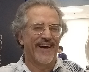 Amigos e fãs do cartunista Santiago se mobilizam para pagar cirurgia emergencial