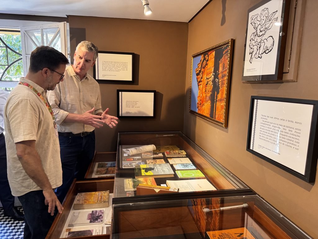 Exposição de livros abre calendário sobre 400 anos das Missões