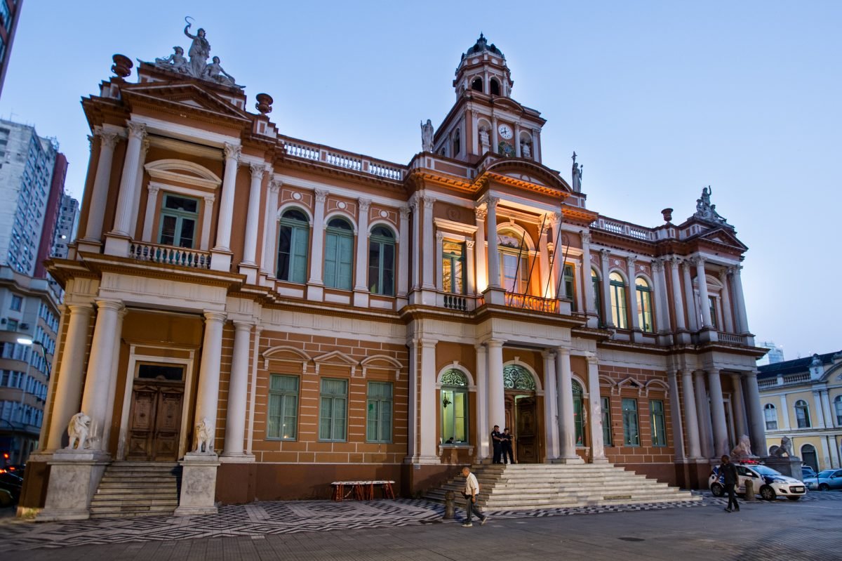 Última semana de convenções define 13 candidatos à prefeitura de Porto Alegre