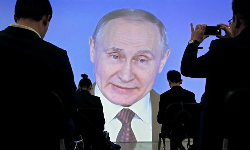 Novo foco da tensão internacional, Bielorrússia tem apoio de Putin para conter protestos