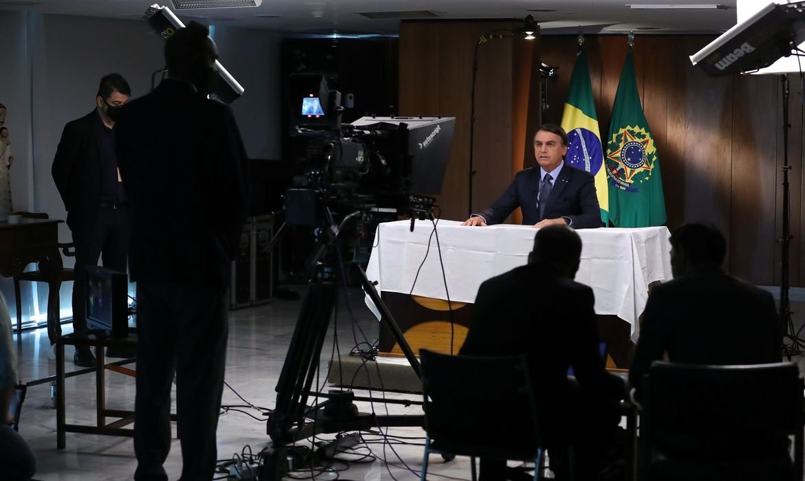 Agência de checagem aponta mentiras, erros e imprecisões no discurso de Bolsonaro