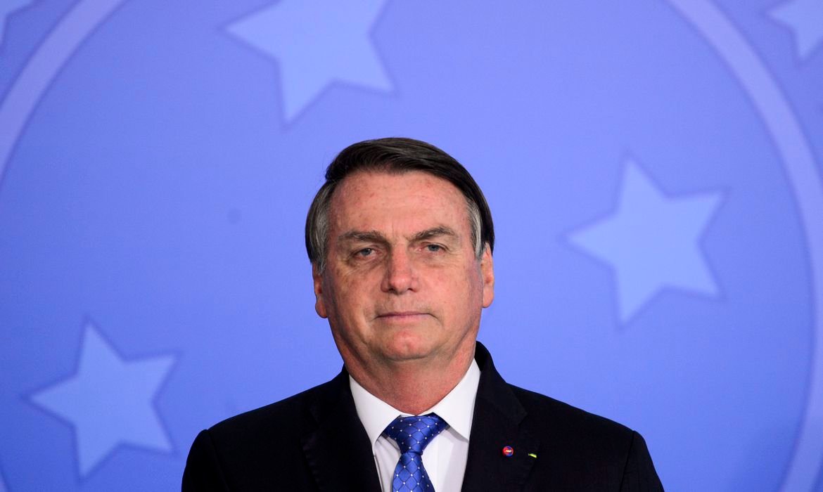 Bolsonaro diz que governo federal não comprará vacina chinesa