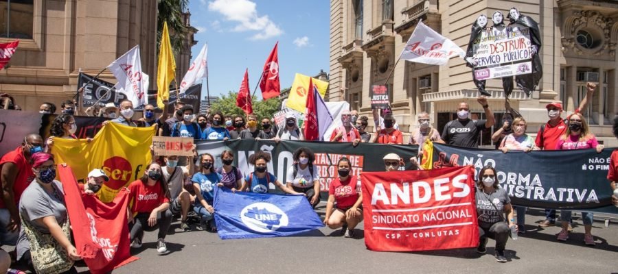 Servidores protestam contra Reforma Administrativa e o Teto de Gastos