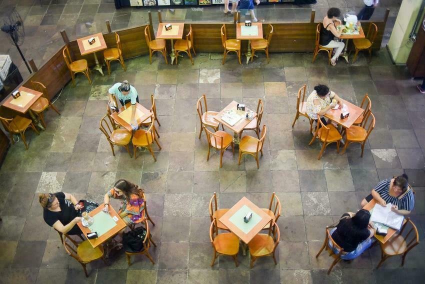 Porto Alegre flexibiliza protocolos sanitários para bares, restaurantes, hotéis, clubes e eventos sociais