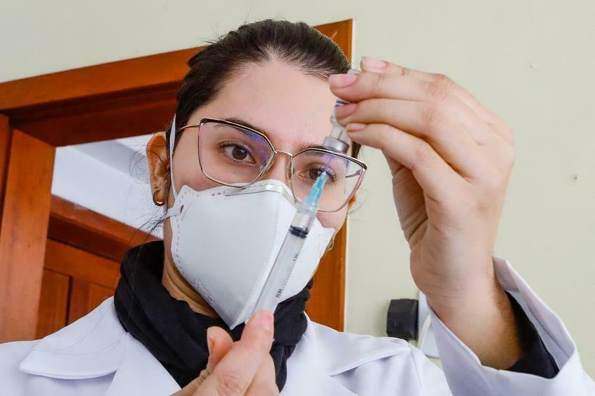 Porto Alegre lidera vacinação entre as capitais há sete semanas