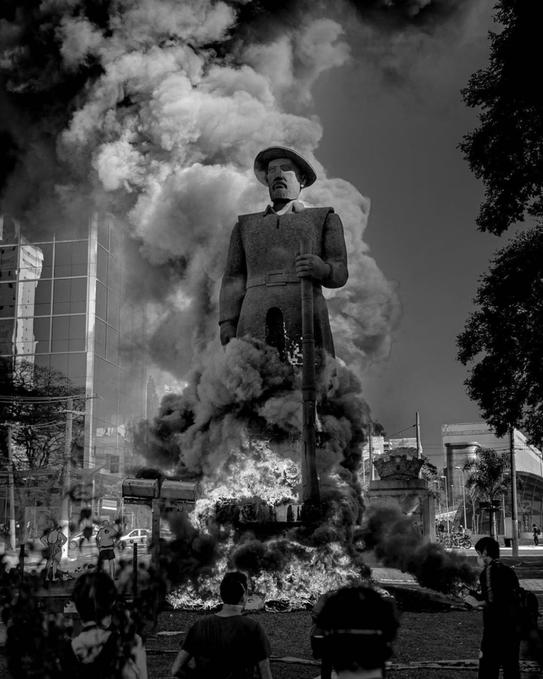Incêndio da Estátua do Bandeirante:  a quem interessa esse confronto?