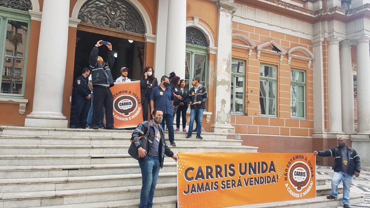 Carris opera parcialmente em segunda-feira de protesto contra a privatização