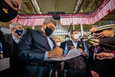 Melo pede R$ 11,5 milhões ao ministro do Turismo para recuperar Mercado Público