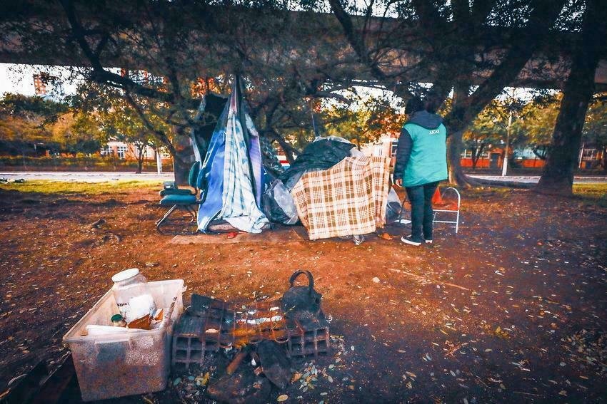 Prefeitura anuncia programa para tirar duas mil pessoas da rua em quatro anos