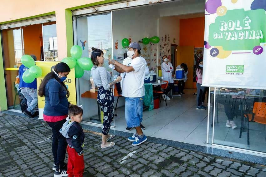 Bairros periféricos tem maioria dos “não vacinados” em Porto Alegre