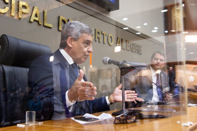 Melo apresenta seu projeto para  dobrar o número de moradores no Centro
