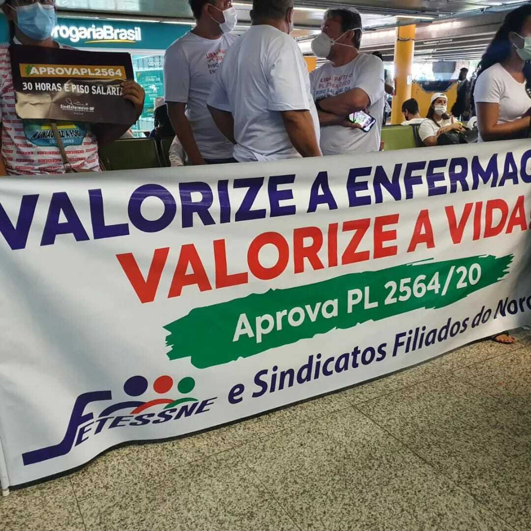 Enfermagem prepara mobilização nacional contra suspensão do piso salarial