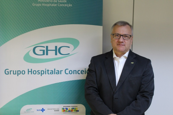 Ministra da Saúde dá posse a Gilberto Barichello no Grupo Conceição