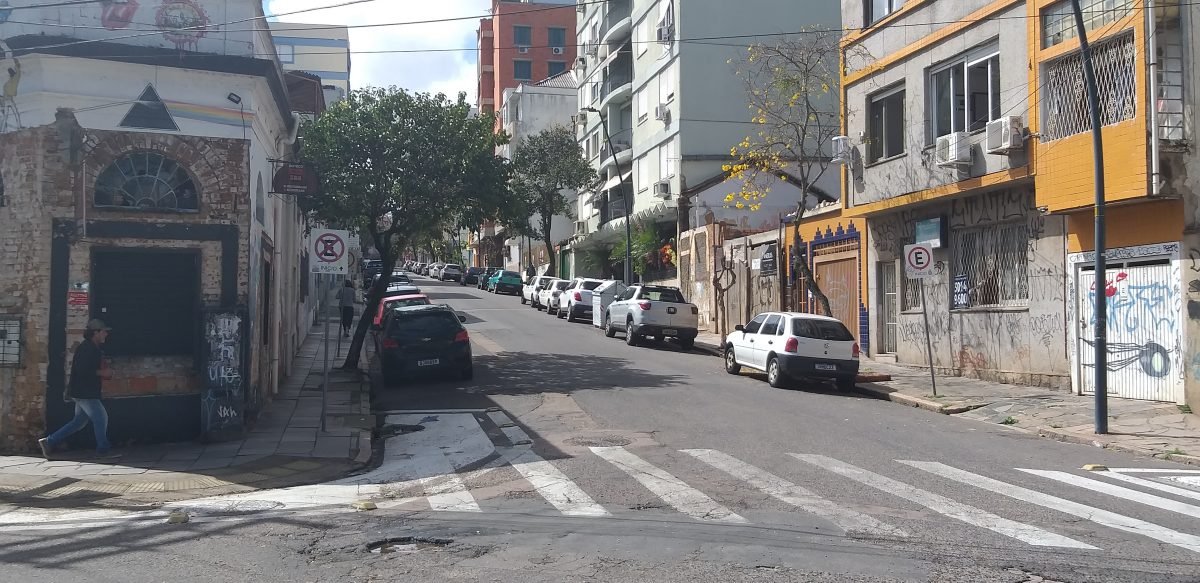 Descaso com o patrimônio histórico está escancarado na rua Duque de Caxias