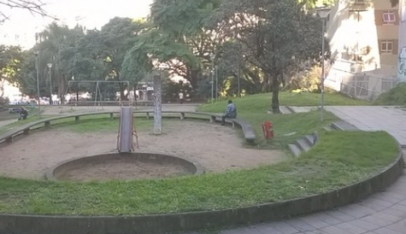 Ditadura de 1964 é tema de aula pública em praça onde havia quartel