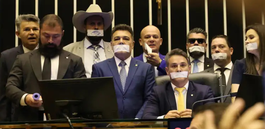 Bolsonaristas querem estender a “rebelião parlamentar” aos Estados para pressionar governadores
