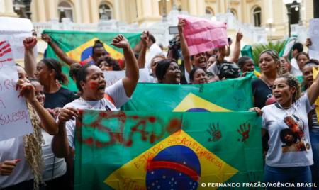 Moradores protestam: 