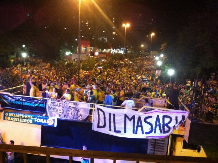 Apesar do número menor de militantes, em comparação a eventos anteriores, placar favorável é celebrado