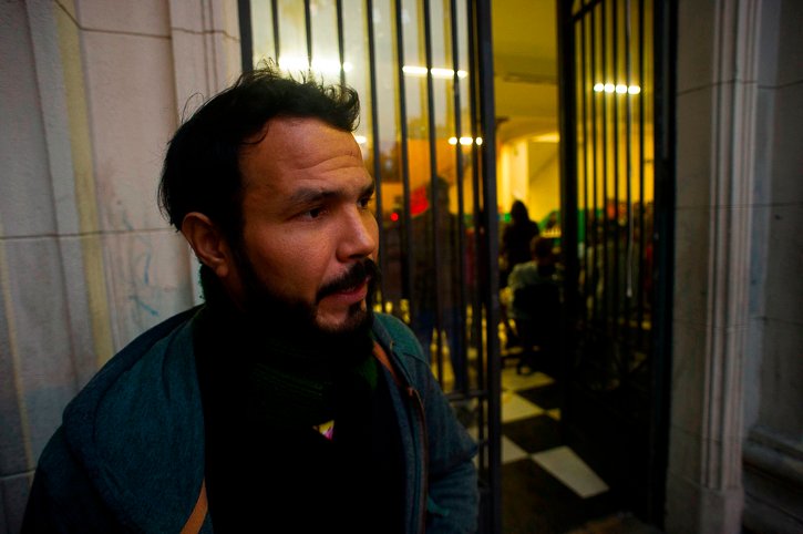 Elizeu foi quem sugeriu a ideia de um livro artesanal | Ramiro Furquim/Jornal Já