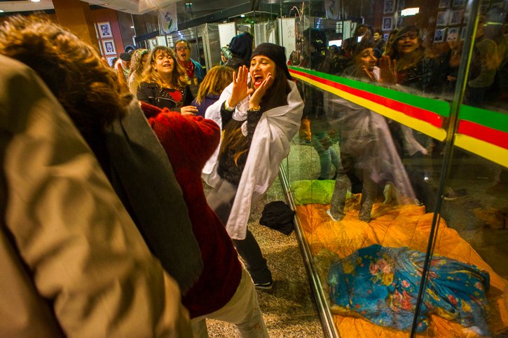 2016.06.10 - Porto Alegre/RS/Brasil - Estudantes secudaristas ocupam Assembleia Legislativa, a fim de acompanhar votação do Projeto de Lei 44/2015 na Comissão de Constituição e Justiça. Foto: Ramiro Furquim/Jornal Já
