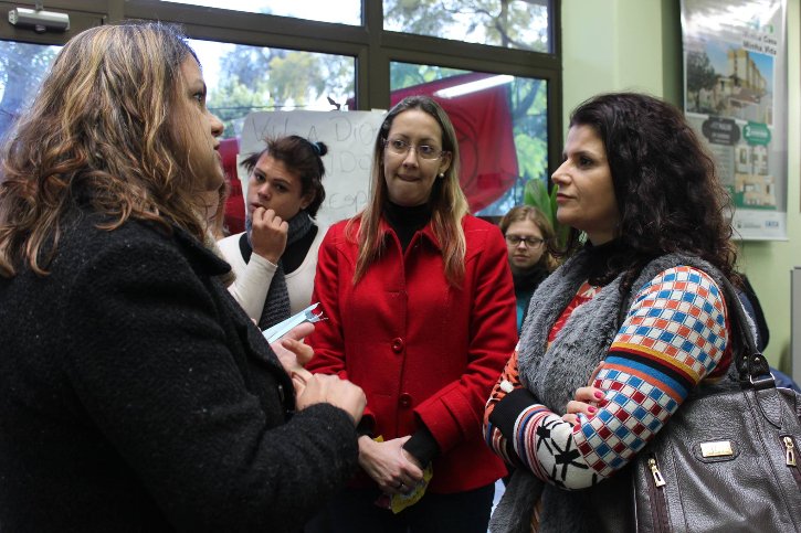 Juíza Karla (à direita) ouviu representantes dos movimentos ocupantes
