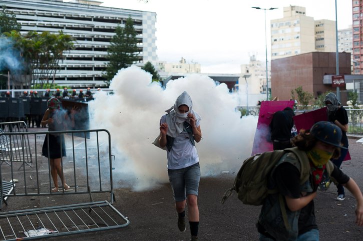 Em pelo menos três momentos, a Praça da Matriz foi palco de conflitos / Ramiro Furquim/Jornal Já