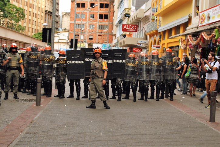 fotos-4-ato-contra-a-pec-thais-ratier-2