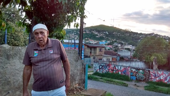 "A partir do Comendador, comercializou o carnaval. Aí está esse estado de coisa" / Matheus Chaparini