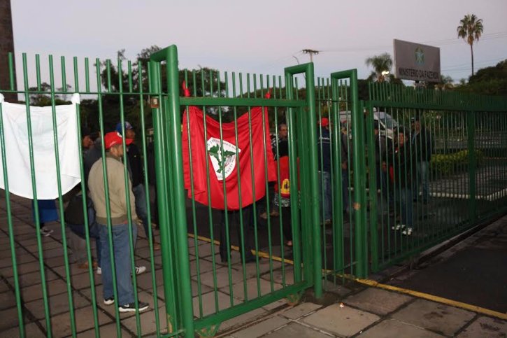 No pátio do Ministério da Fazenda, em Porto Alegre