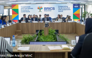 Por que não interessa à imprensa o intercâmbio cultural entre os países do BRICS?