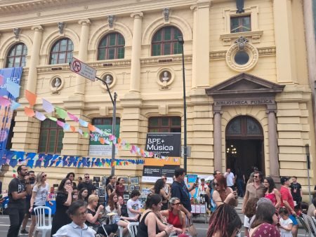 Festa literária encerra ano da Biblioteca Pública