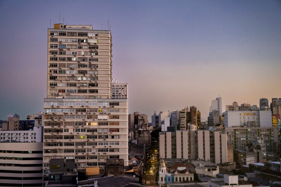 Porto Alegre avança na votação do Plano Diretor sob críticas de “fatiamento” e riscos climáticos